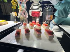 -朗丽兹自助餐厅