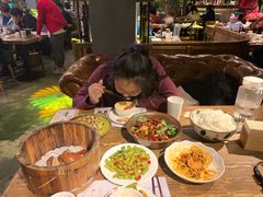 -胡桃里音乐餐厅(陶溪川店)(川湘赣菜·世界百大酒庄直供红酒·音乐表演)
