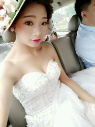 -上花轿婚纱摄影