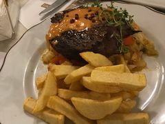 -Majestic Café