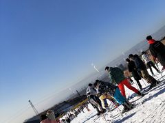 -采薇庄园四季滑雪场