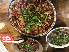 -杨三娘跷脚牛肉(羊子山西路店)