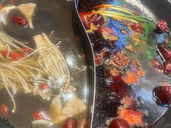 -鹿鸣山草本茶香火锅(园西路店)