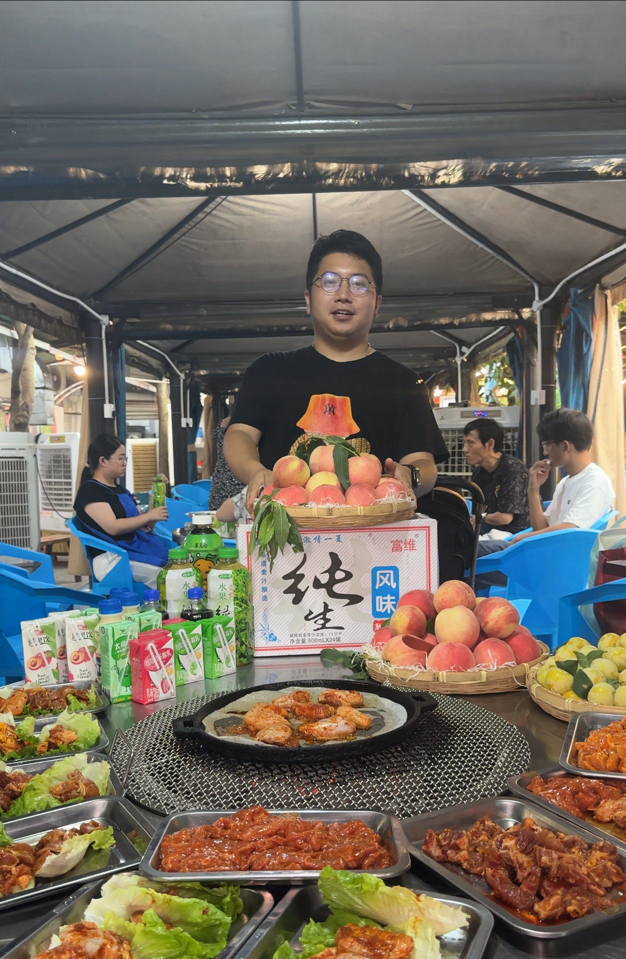 放暑假了,来曾家大院吃柴火鸡