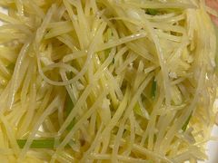 素炒土豆丝-小郭私房菜·海肠捞饭店(学士街店)