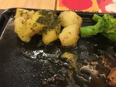 -必胜客(WOW中心城店)