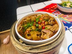 -喜悦小串丹东小黄牛海鲜烧烤大排档(民主广场店)
