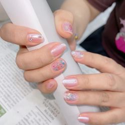 -七彩虹美甲美睫 半永久