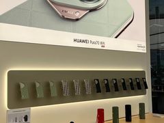 -华为授权体验店(中山公园来福士)