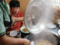 -锅老头海鲜铁锅炖