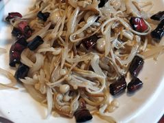 酸萝卜金针菇-易老头三样菜(南滨路总店)