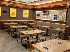 -花馬肆.云南过桥米线(汉神购物广场现场熬汤店)