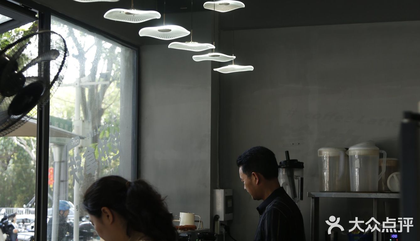 听说是常德老乡烘焙的咖啡，新天下楼下喝一个