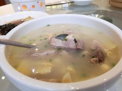 腌笃鲜-老正兴菜馆(福州路店)