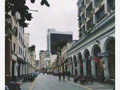 -海口骑楼小吃街