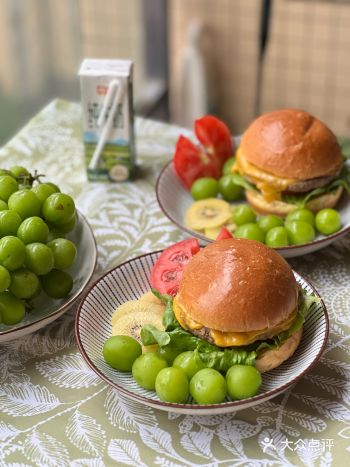 早晨好心情餐——山姆安格斯牛肉芝士汉堡
