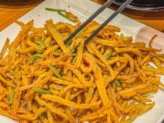 -莲餐厅·湖北菜·潜江小龙虾店(愚园路店)