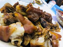 卤猪蹄-明升萝卜汤