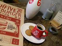 -HIGH FIVE哈福手工汉堡(桂林路店)