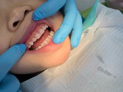 -唯儿诺儿童医院·儿科·眼科·口腔(海岸城店)