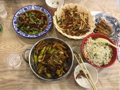 -江城燕子大排档(江汉路步行街店)