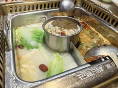 -巴渝瓦肆重庆鲜火锅(宝龙环湖店)