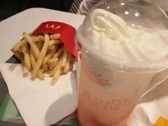 yeyeye-麦当劳(华融店)