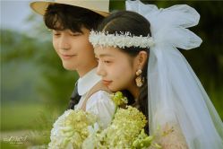 -易摄影婚纱摄影工作室