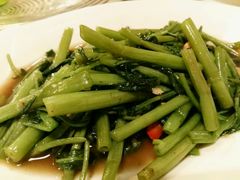 -Dang restaurant (patong phuket)