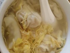一两开洋-笑来喜馄饨小笼工坊店(湖滨街店)