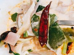 -Chom Cafe and Restaurant