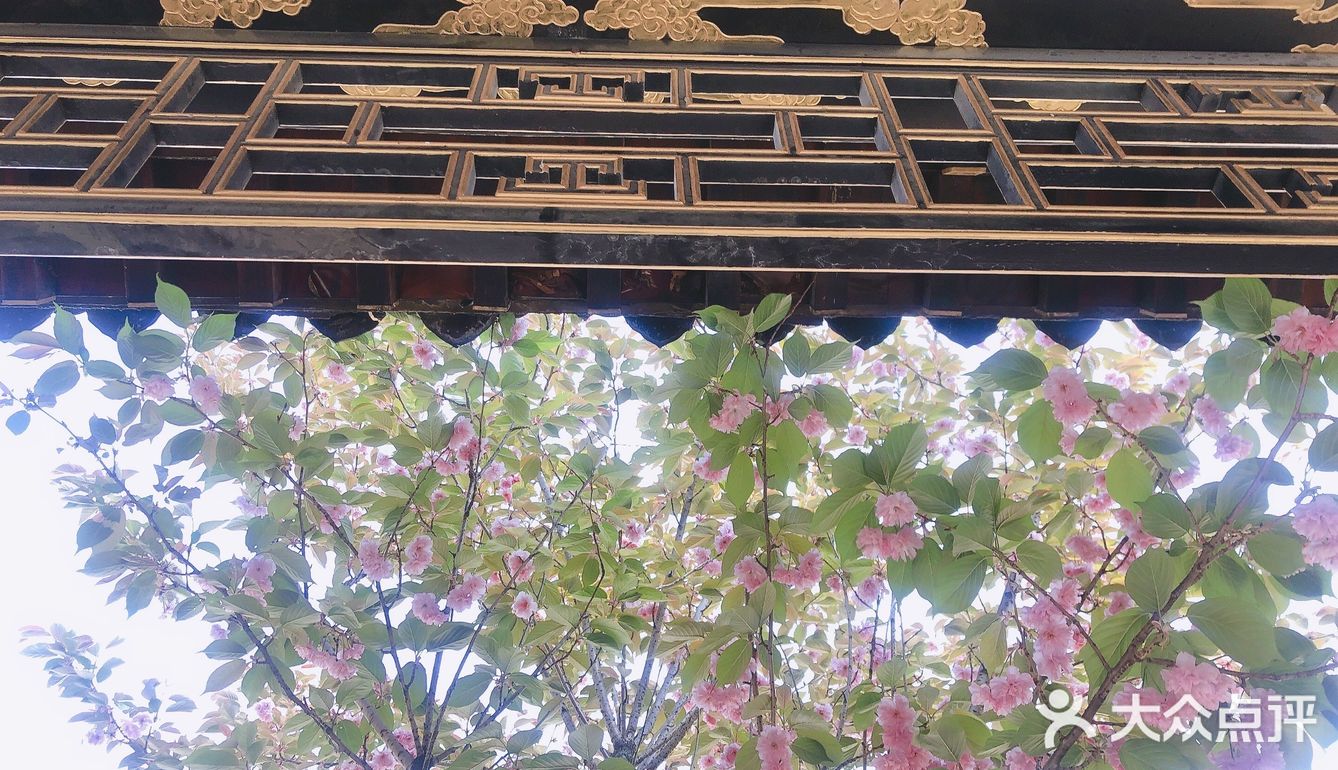 灵山寺 一座藏在深山里的寺庙