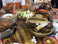 -咏勝锑锅麻辣烫(净居寺路总店)