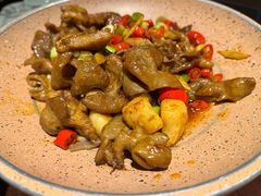 干锅肥肠-香融府·烤鸭·家常菜(花乡奥莱店)