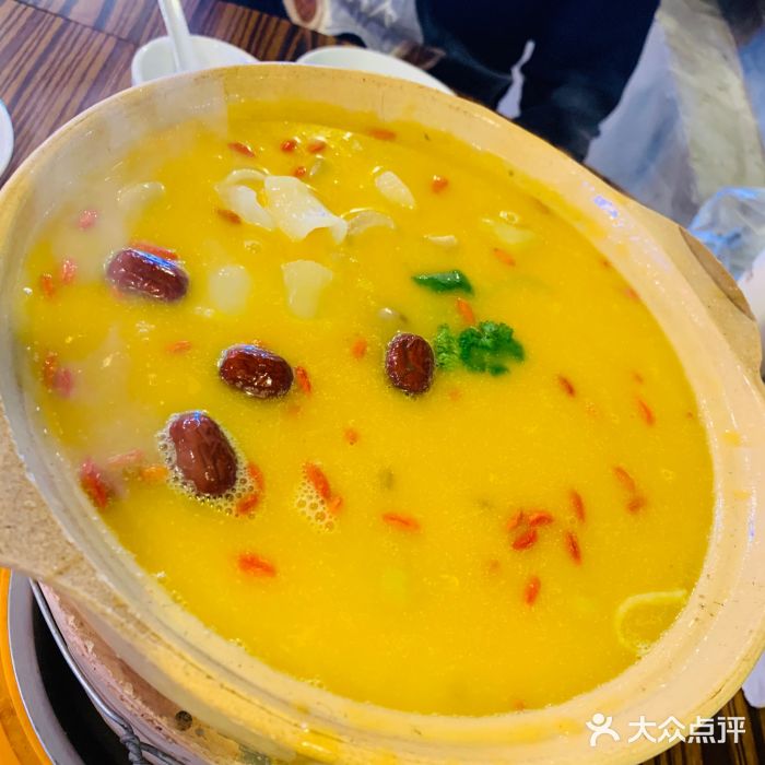 好嘢港式街头火锅(宜白路人人乐店)好嘢花胶鸡图片