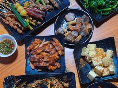 -乔岩保应烧烤店