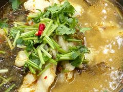 酸菜鱼-半度雨棚(莫干山路店)