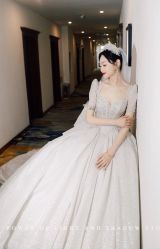 -莫小姐婚纱