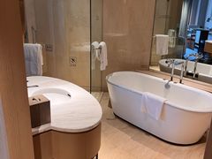 -上海佘山世茂艾美酒店
