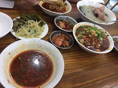 -中和裴氏蹄花(府河路店)