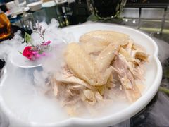 盐焗手撕鸡-尚一汤·粤菜海鲜(环球港店)