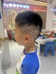 -星咔萌StarCamo儿童剪发(芳圆里IDMALL品牌形象店)