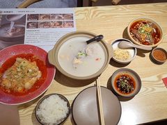-叁煨蹄花·下饭盐帮菜(人民广场店)