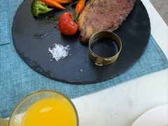 -亚龙湾希尔顿自助餐厅·海鲜·烧烤·沙滩BBQ·现场乐队