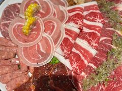 厚切五花肉-韩悦牛排烤肉无限续(宝能中心店)