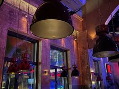 -FOUR PLAY BAR