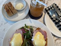 -ROAST coffee & eatery