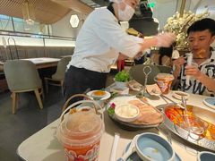 -左庭右院鲜牛肉火锅(浦江欢乐颂店)