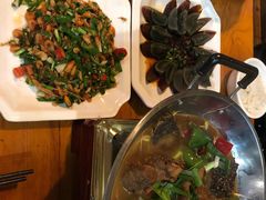 -临江餐馆二楼美食部落