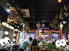 大堂-·缸桶屋·韩式牛肋条自助烤肉(西湖D11店)